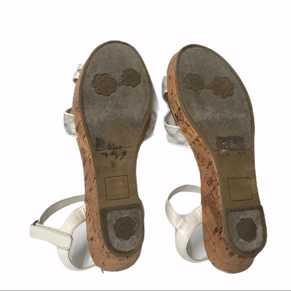 AEO White Wedge Sandals Size 9 - Picture 4 of 4